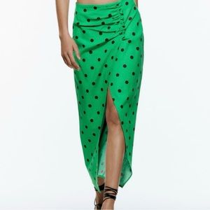 Zara skirt green with brown polka dots